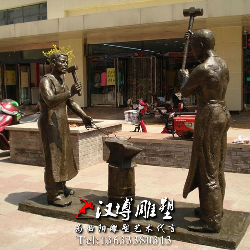 打铁匠人物雕像,民俗小品雕塑,玻璃钢铜雕