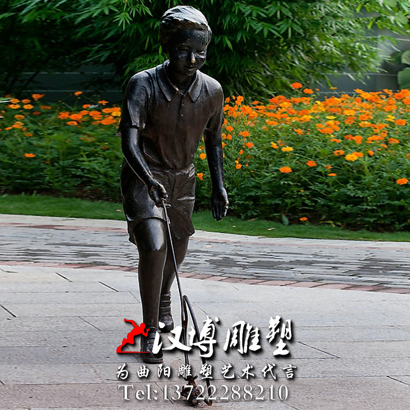 玻璃钢铜雕,童趣主题雕塑厂家,小孩滚铁圈雕像