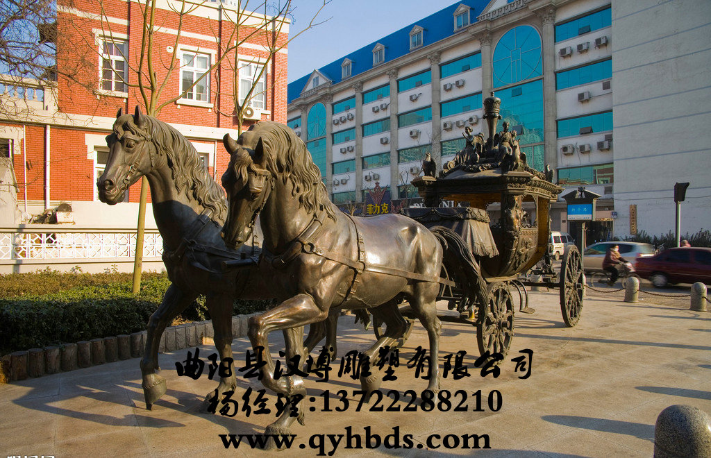 马车雕塑